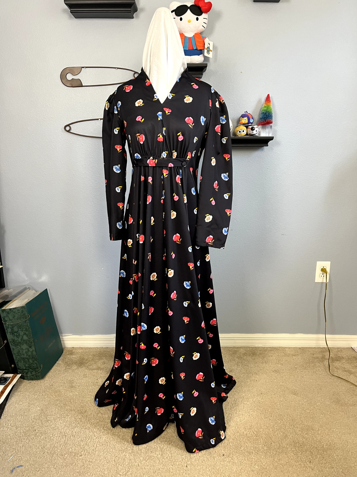 Vtg 1970’s Double Knit Polyester Long Sleeve Black Mulitcolor Floral Dress XS/S