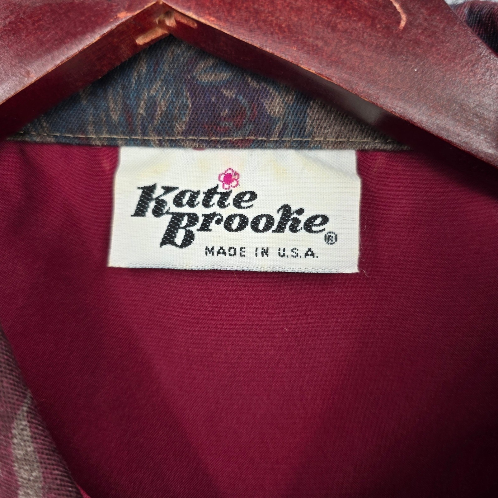 Katie Brooke Vintage Burgundy Button Down Blouse Floral Tapestry Collar USA Made