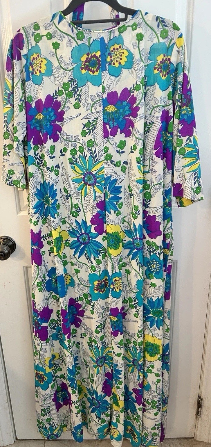 Vintage House Dress/Robe Women’s Size XL Nylon Purple Multi Floral EUC