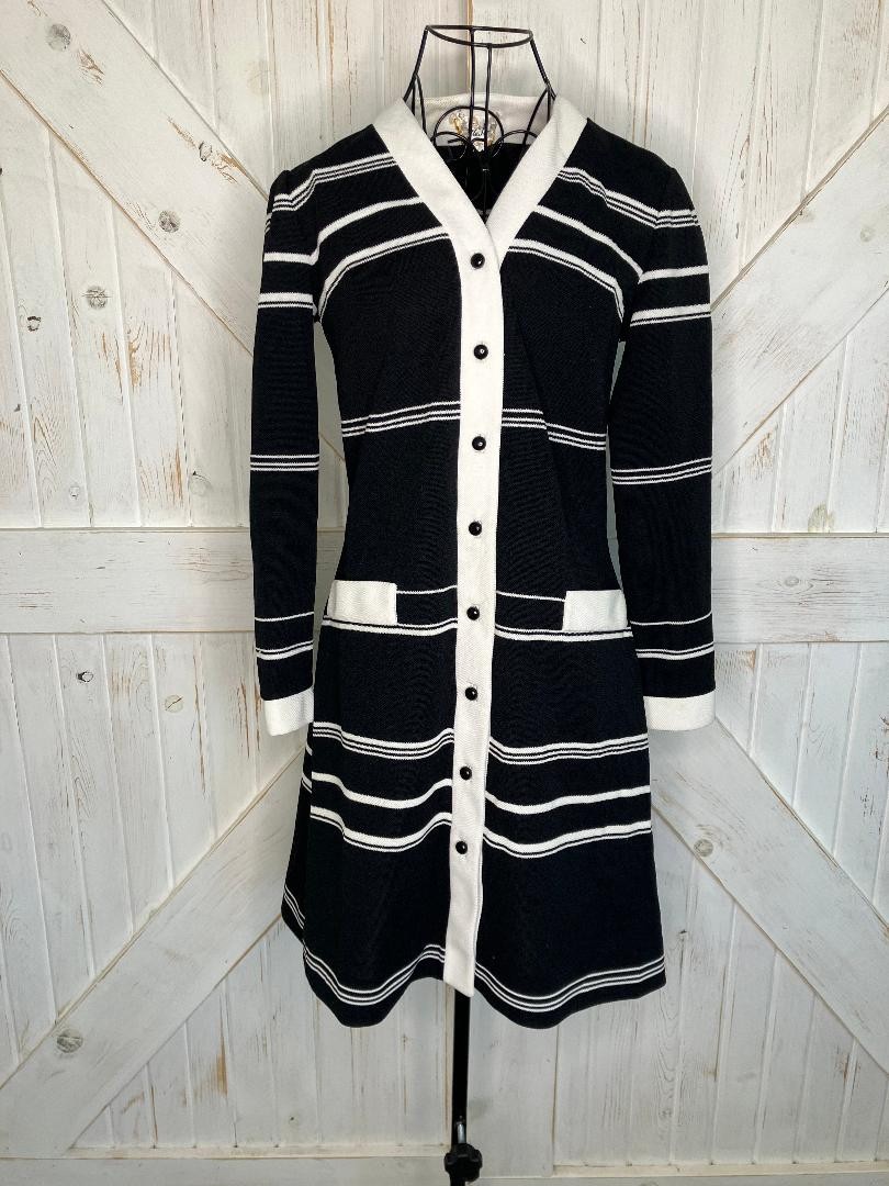 60’s Vintage Butte Knit Black White Stripe Jackie Mod Go Go Twiggy Mini Dress