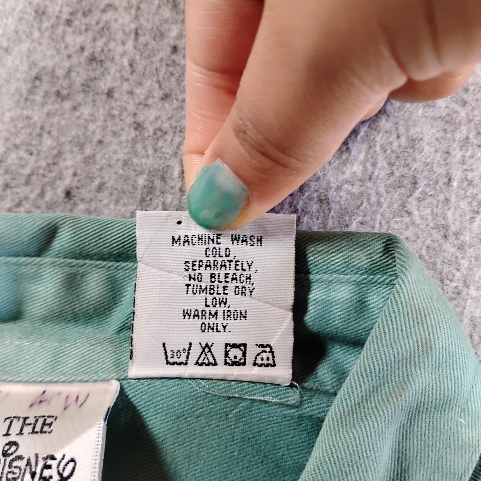 Vintage Disney Store Pooh Naturalist Embroidered Button Down Shirt Sage Green M