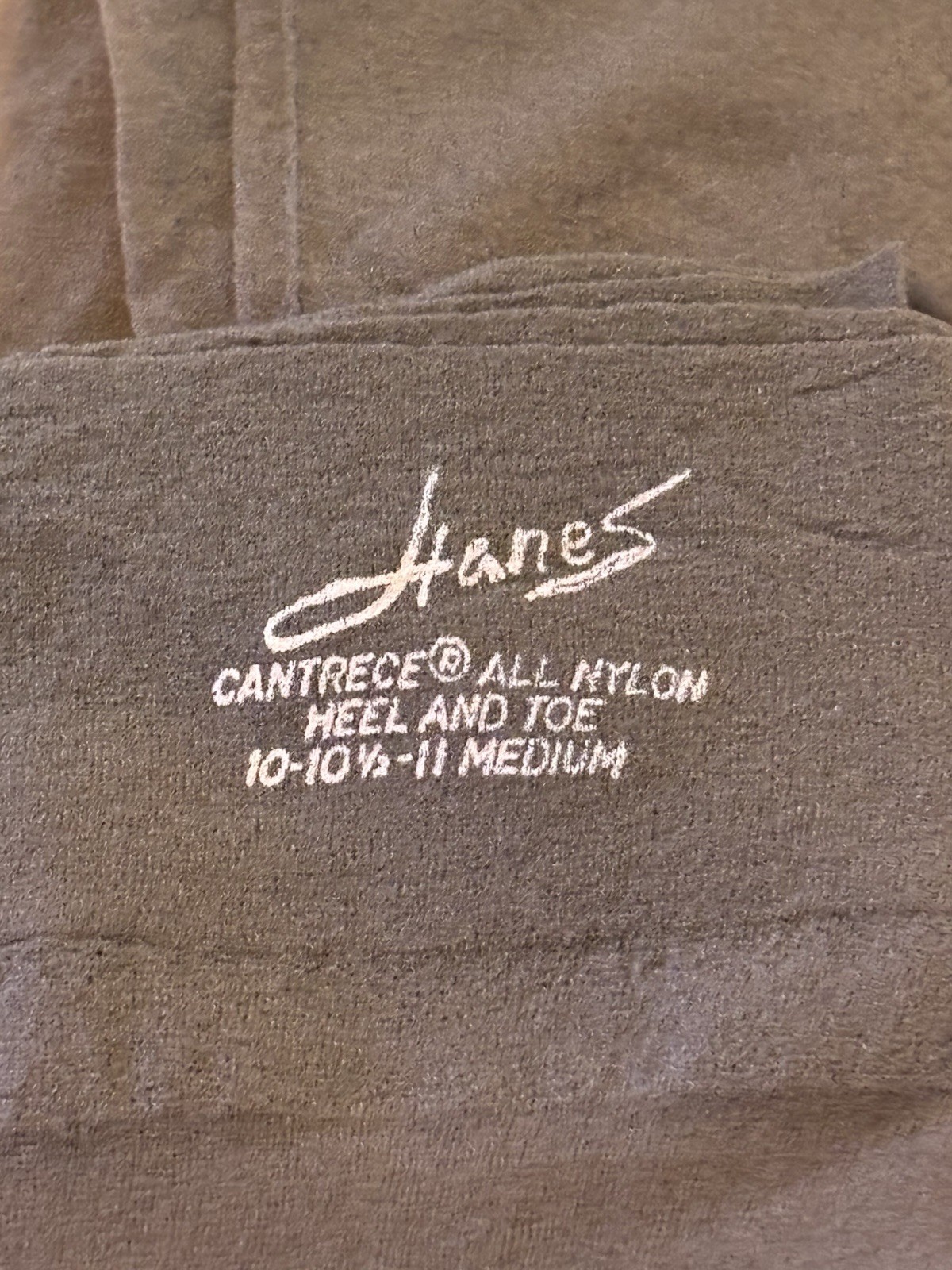 1 Pair Vintage Old Stock Hanes Cantrece II Heel & Toe Stockings 220 Town Taupe