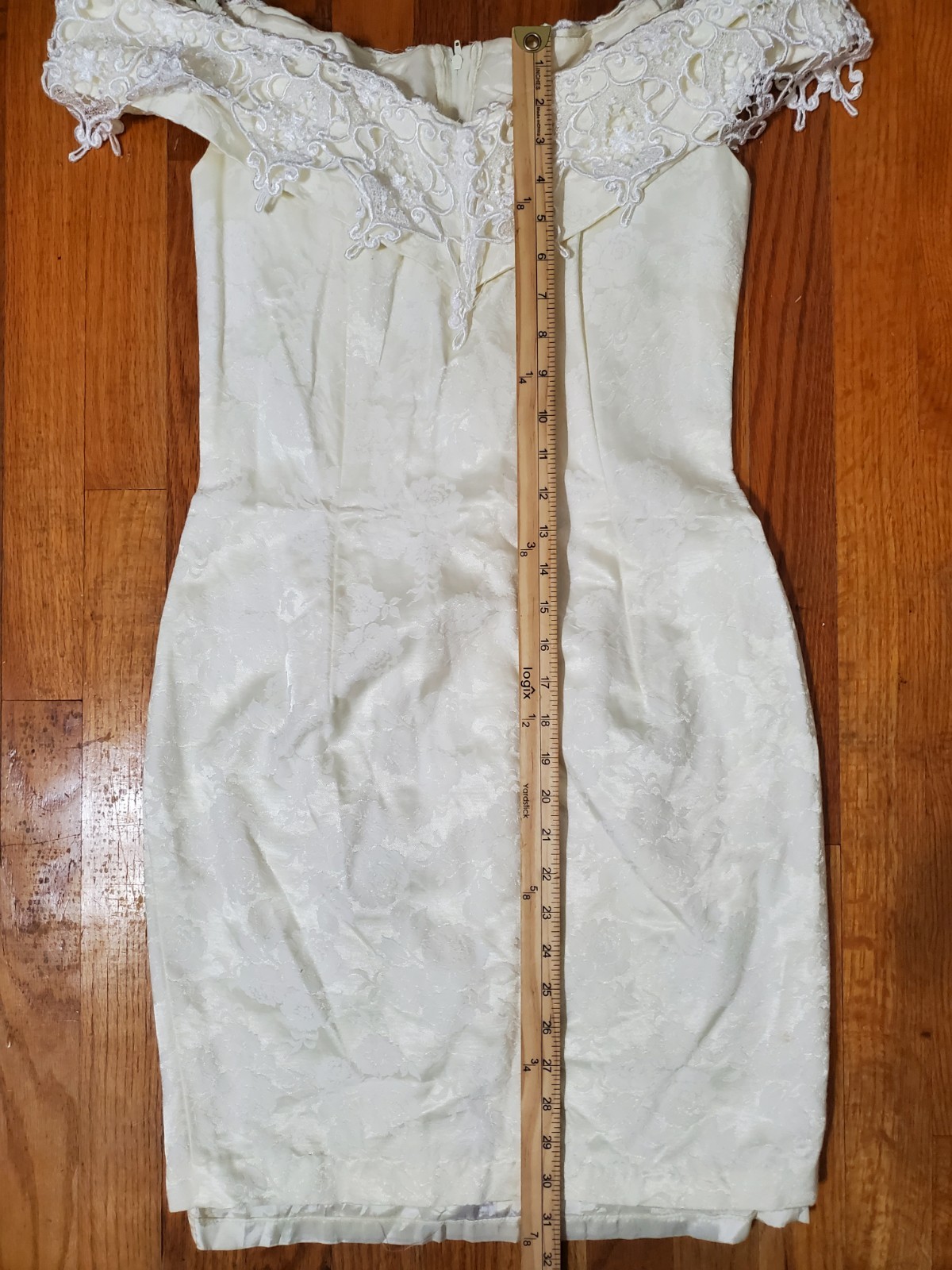 Vintage Roberta Ivory Beaded And Lace Fitted Wedding Formal Dress Size 9/10