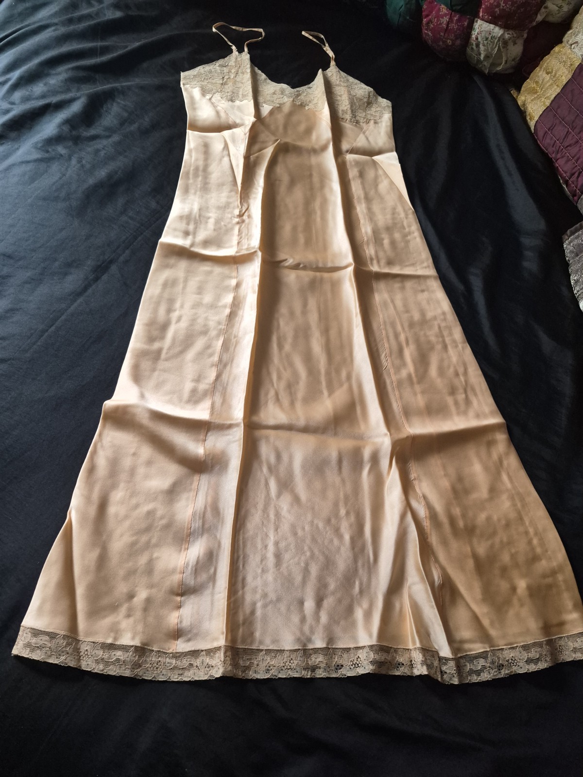 Vintage NWOT BRYN MAWR SATIN DASCHE Full Slip Size 32