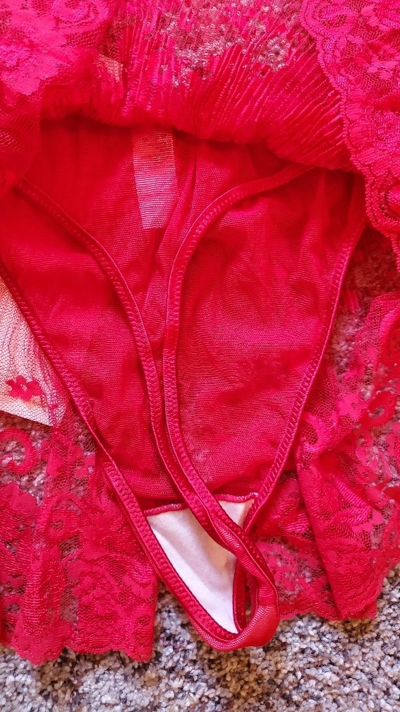 Vintage Marilyn Monroe Pin-Up RED HOT Thong Panties w/SHEER LACE Skirt! Sz M NWT