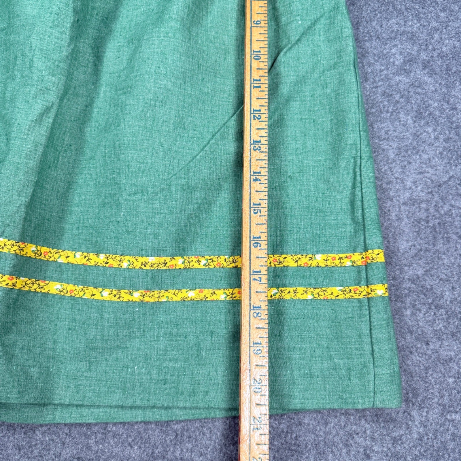 Vintage Sears Roebuck Green A-Line Skirt Floral Trim Made in USA Size 14 70s