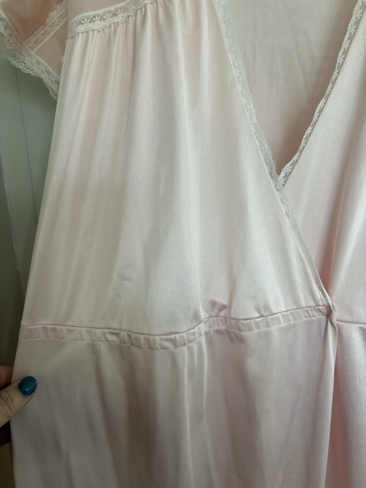 VINTAGE JOLIE TWO Pink Nylon Shiny Satin Maxi Robe Gown Medium M Floral Lace