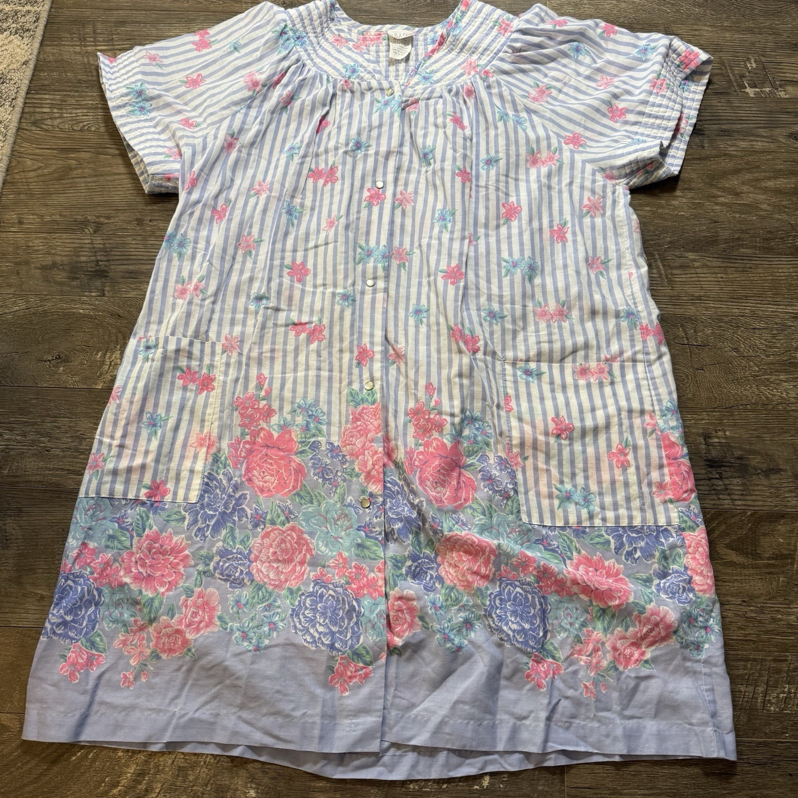 VTG Simply Basic Nightgown Sleepwear Floral Pearl Snap Short Sleeve 3x Plus