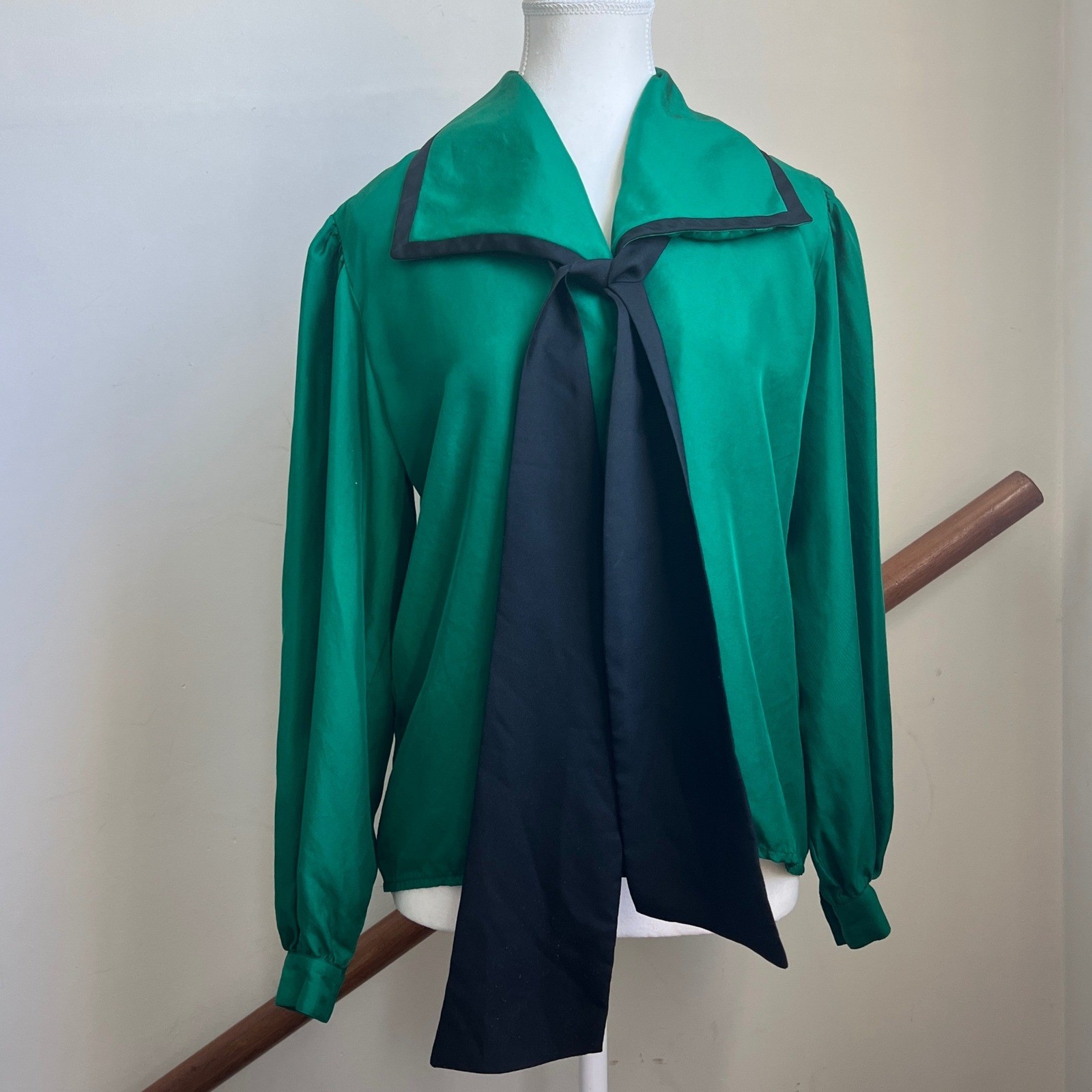 Vintage Frank Young Silk Blouse Emerald Green Scarf Tie Button Up 80s Frenchgirl