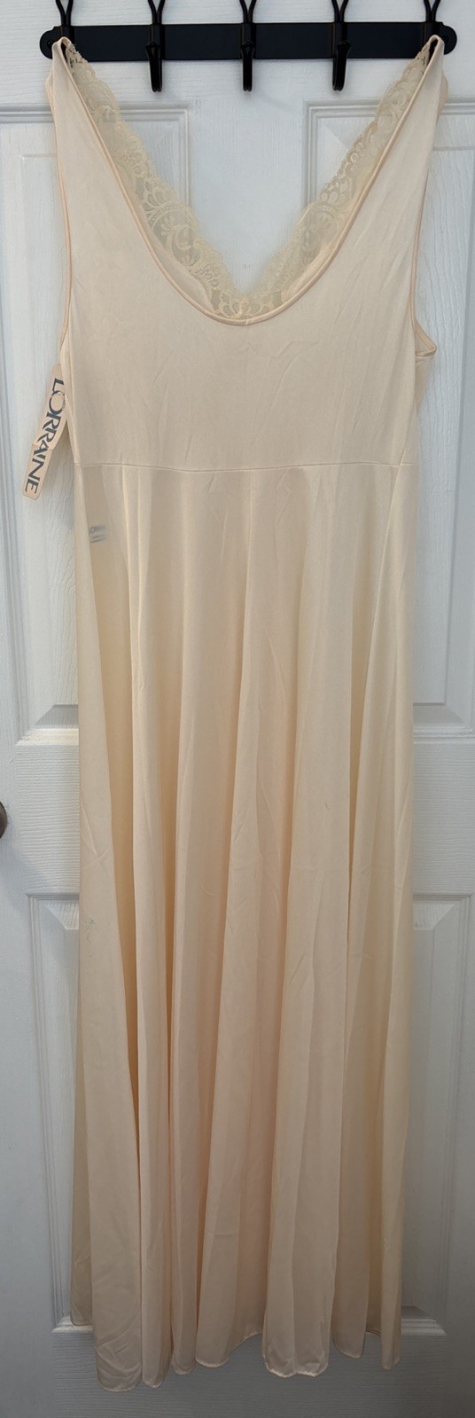 Vintage Lorraine Goddess Sheer Soft Cream Glow Lace Long Full sweep Gown NWT