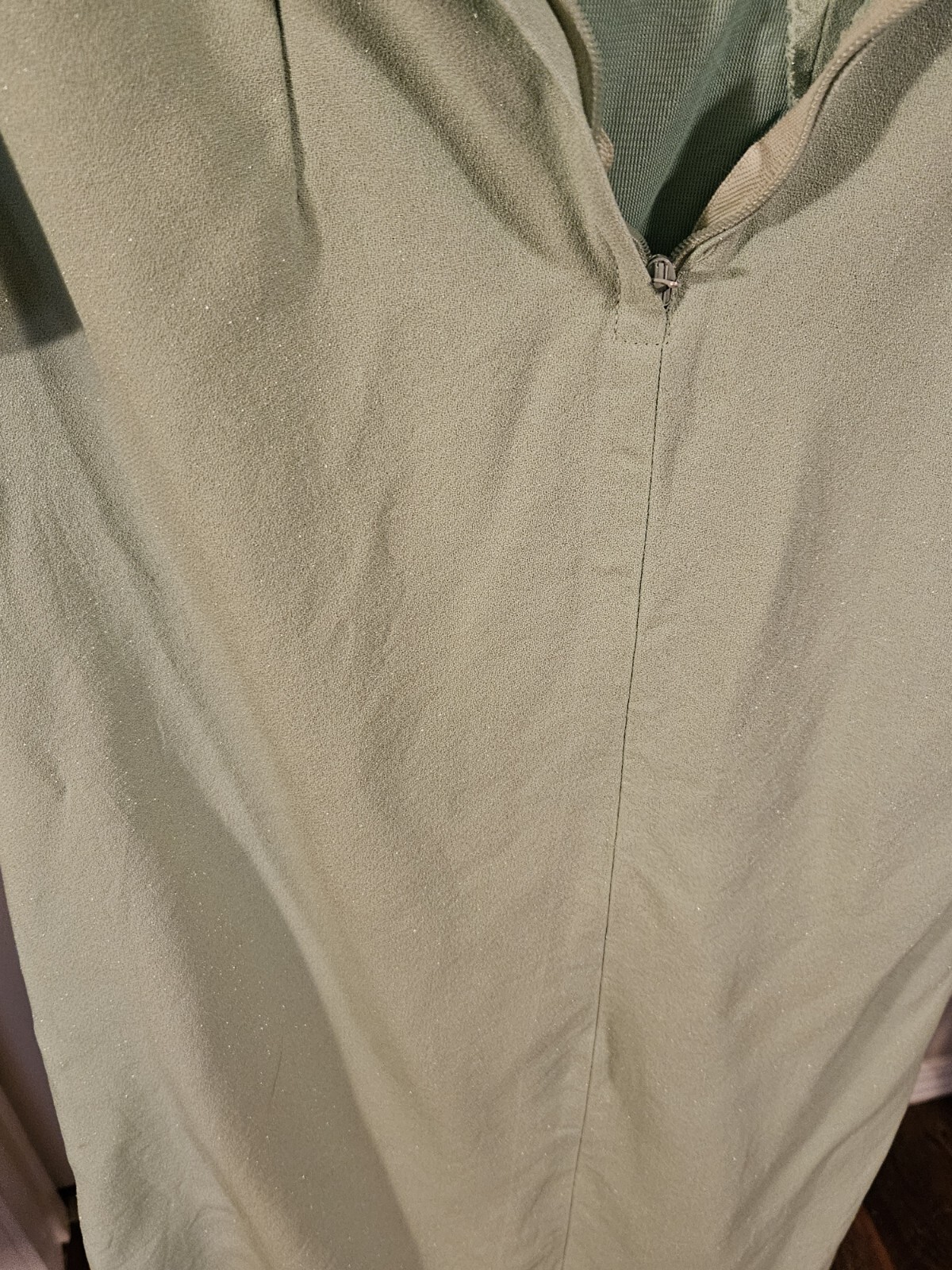 Vintage 60s handmade polyester green lightly sparkly dress. Size 6/8