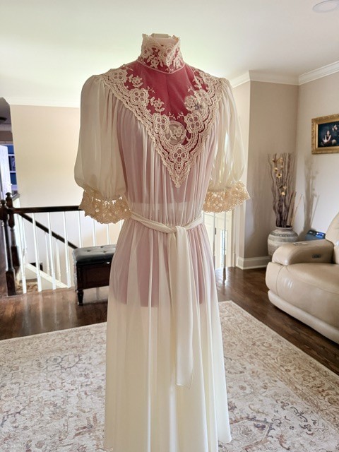 Vtg Victorian Renaissance Ivory Lace Prairie Wedding Dress Boho Sz 8 High Neck