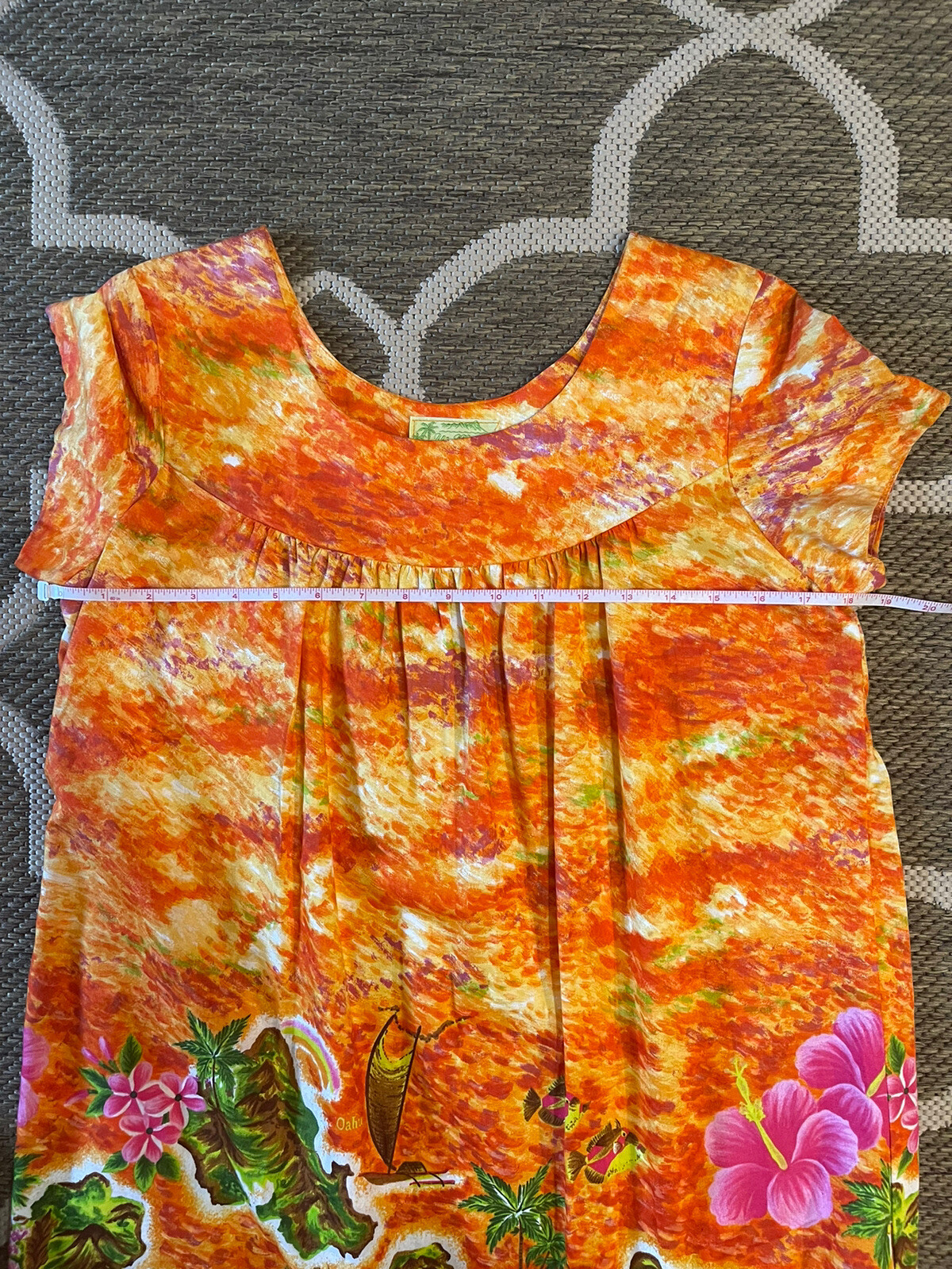 UI-MAIKAI Vtg 70s Hawaiian Island Map MuuMuu Dress Size XXS 8 **see Measurements