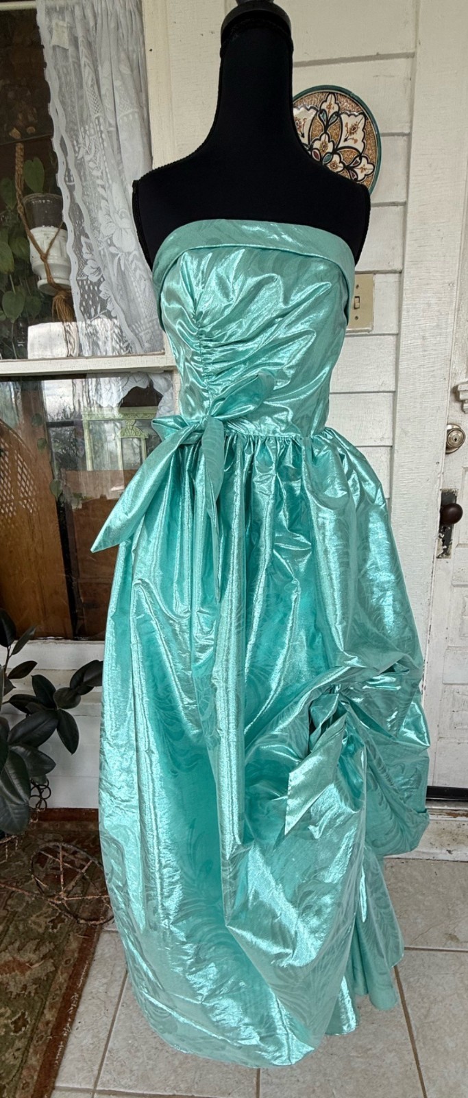 Vintage 80’s Aqua Green Lame’ Ball /Prom Gown Bustled Bow TD4 Eletra size 11/12