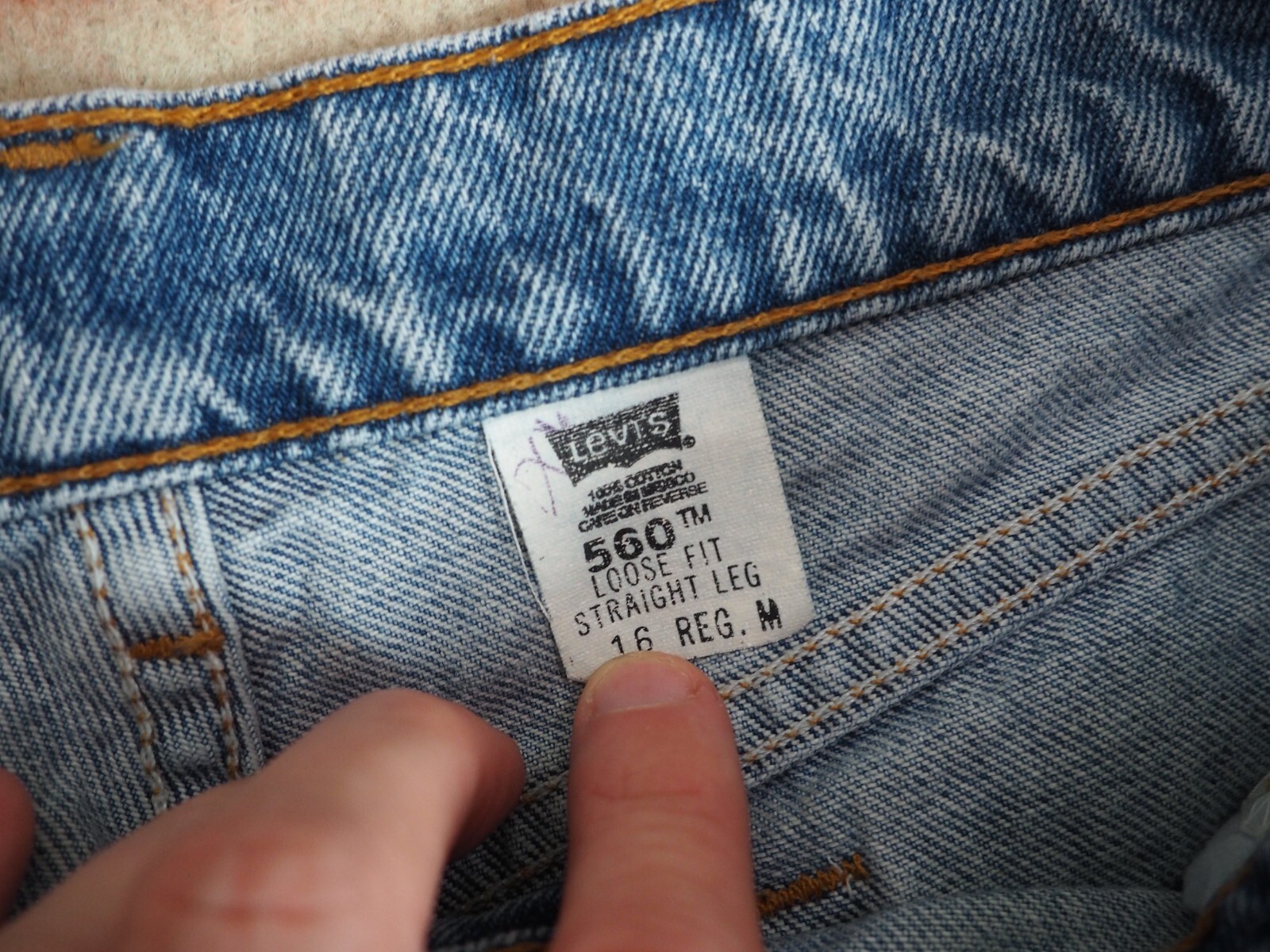 VTG 90s LEVIS 560 Loose Straight Fit Faded Blue Denim 34×32 Baggy Jeans Womens