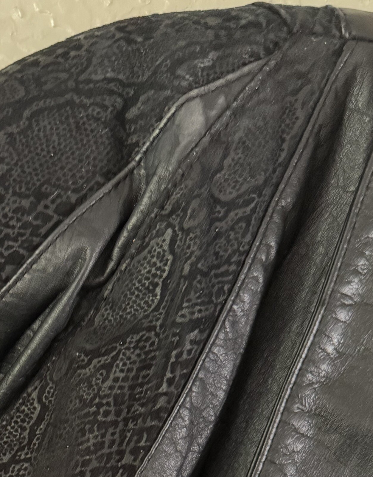 Vtg 80s Preston & York Leather Coat sz M BLack Embossed Paisley Suede Modern