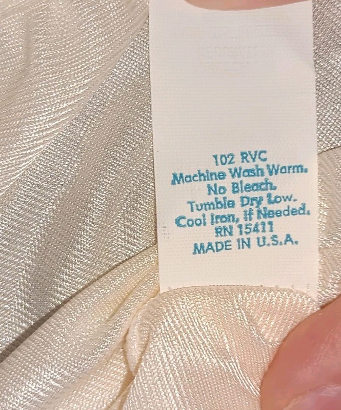 Vtg Beige Slip with Lace Bottom and Elastic Band Sz Sm Snip it Mervyns M2080