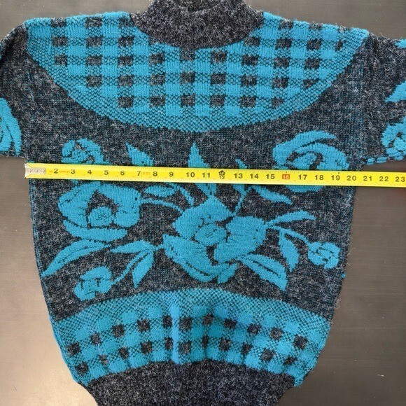 Vintage 80s Arielle USA Grey Vibrant Blue Floral Plaid Grandpa Aesthetic Sweater