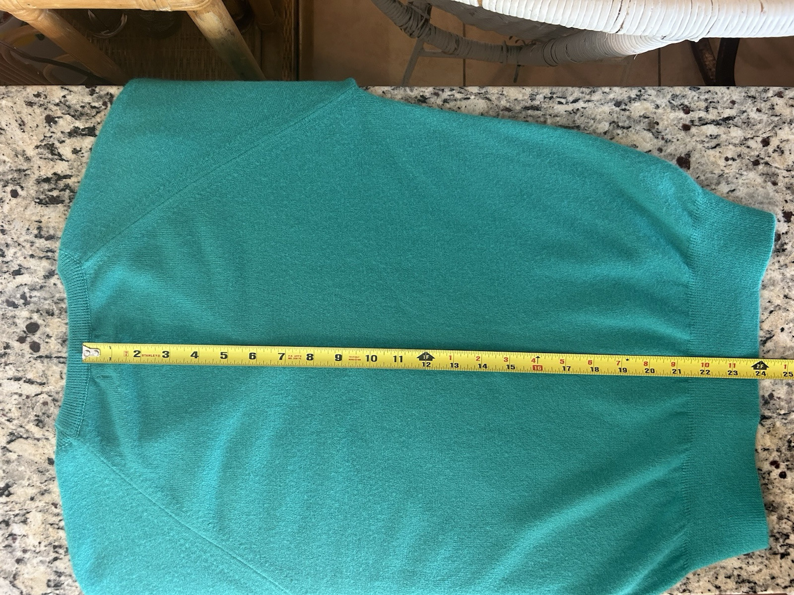 Vintage 70s 80s Doral Country Club FL Women’s V-Neck Green Sweater Large