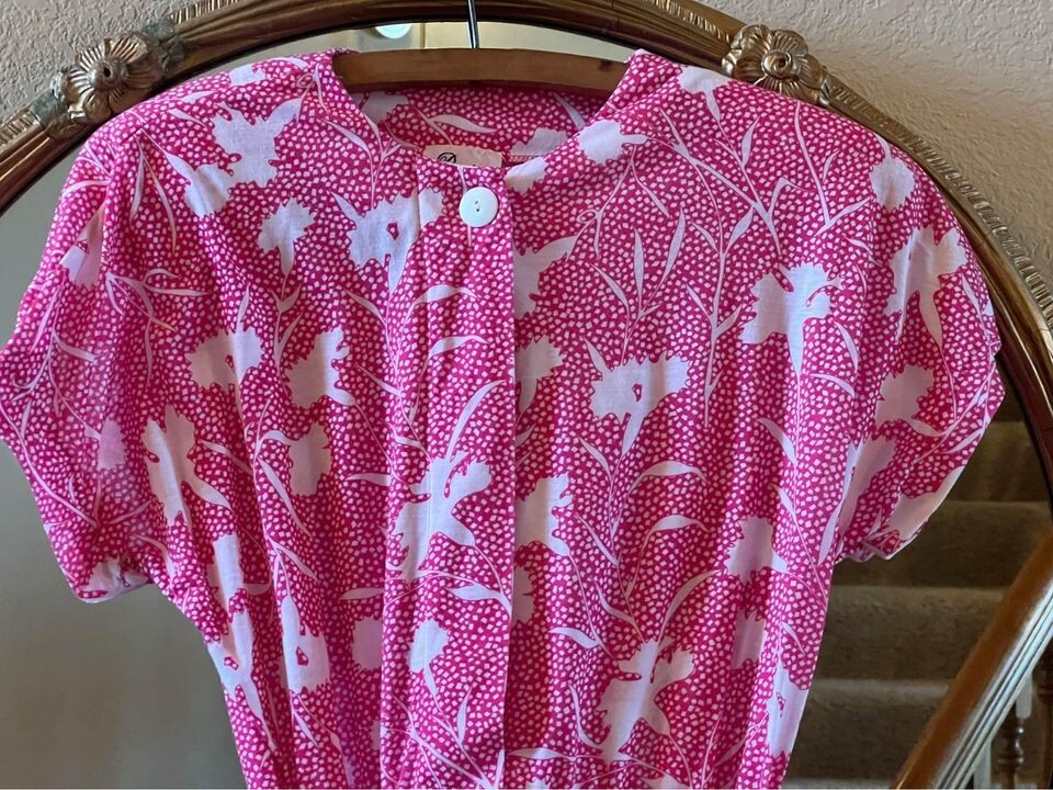 Vintage Size 14 1980’s Pink and White Darian Dress with White Buttons and Belt