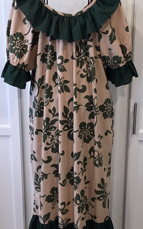 Vintage Lucky You Hawaii Pink Beige & Green Ruffle Hem Puff Sleeve Maxi Dress 2X
