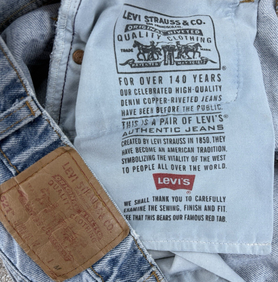Vintage ’96 Levi’s 521 Tapered Fit Jeans Women’s 8 (26×29) Blue Distressed USA