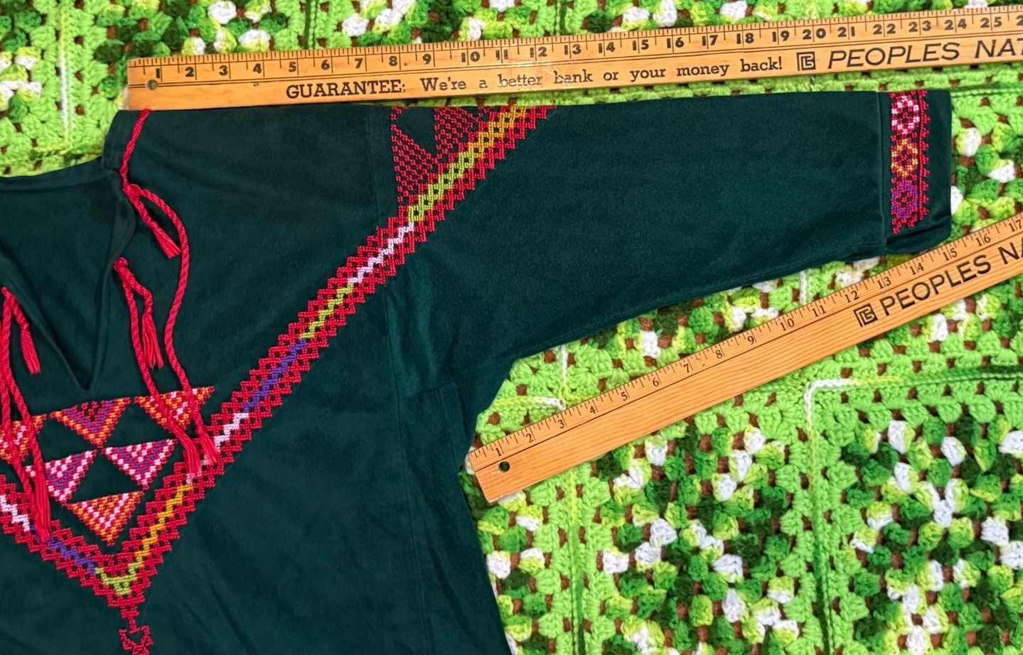 Vtg Hippie Groovy House Dress Boho Green Retro Embroidery Details
