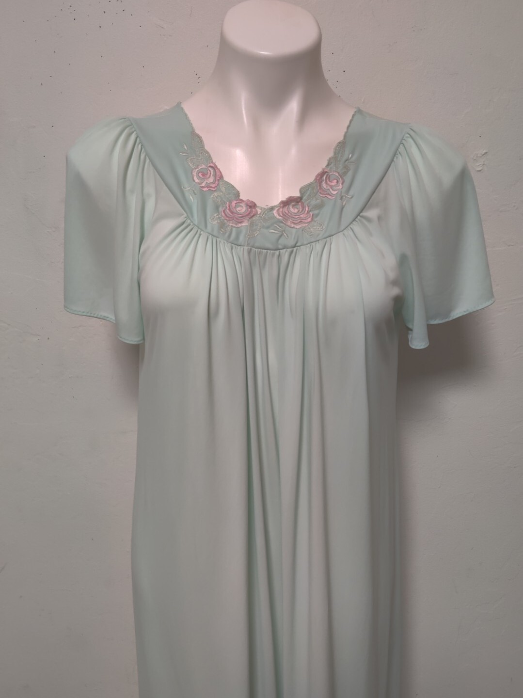 Vintage Shadowline Long Nightgown Small Aqua Green Embroidered Floral **Flaw
