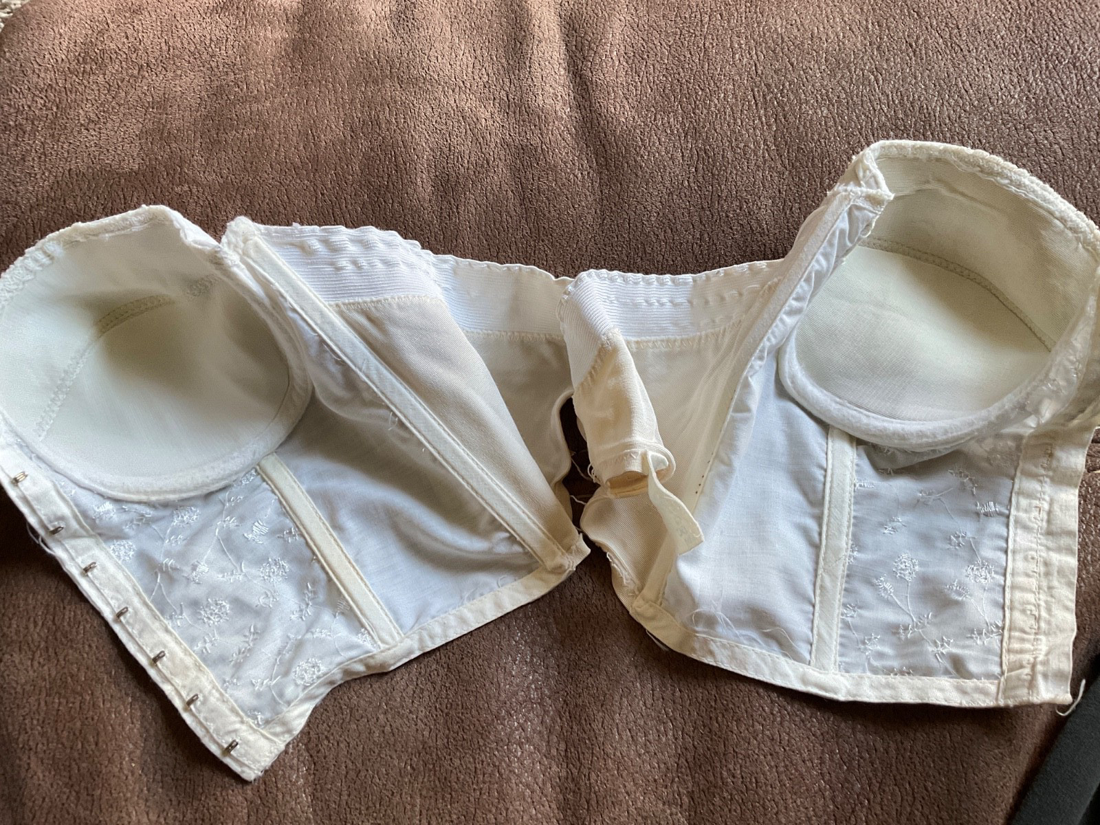 Vintage 50s Pinup Bra White Lace Bustier Hard Padded Cups Underwire Boning 34B