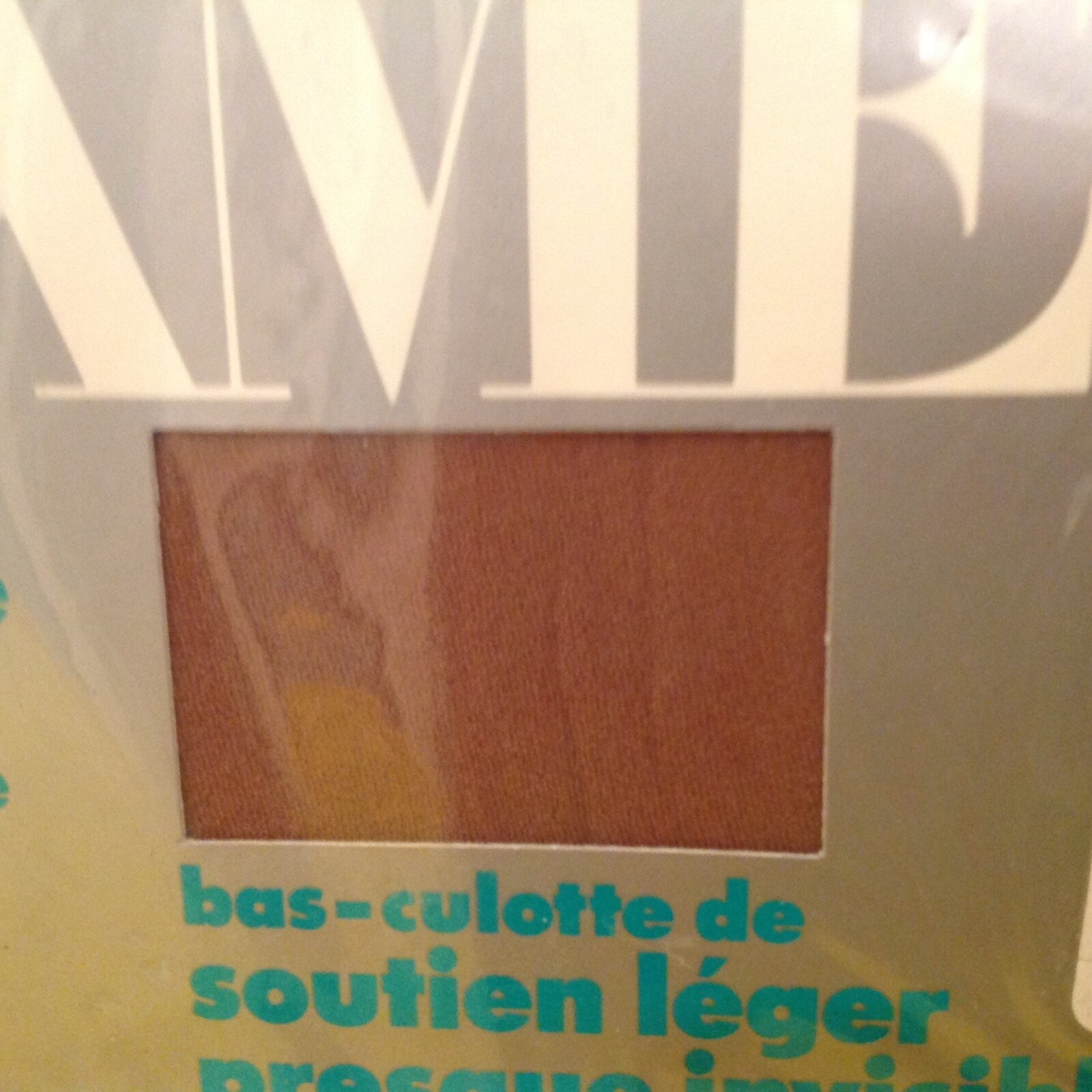 Vintage Pantyhose Cameo Sheer Invisible Lycra Color Suntan Size Long BCAQ01