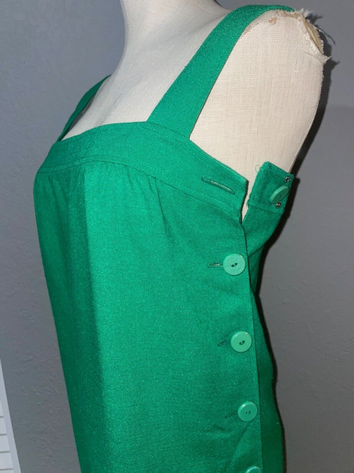 Vintage Women’s Green Sleeveless Dress size 6 Button Up on the Side Square Neck