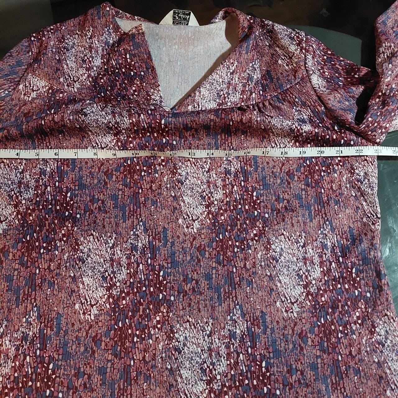 Vintage purple patterned long sleeve top.