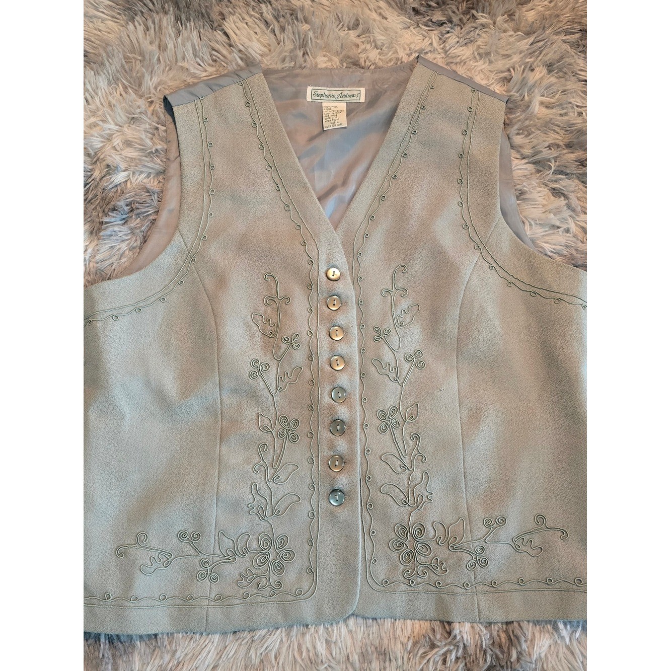 Vintage Embroidered Sage Green Button-Front Vest 100% wool, Size Large