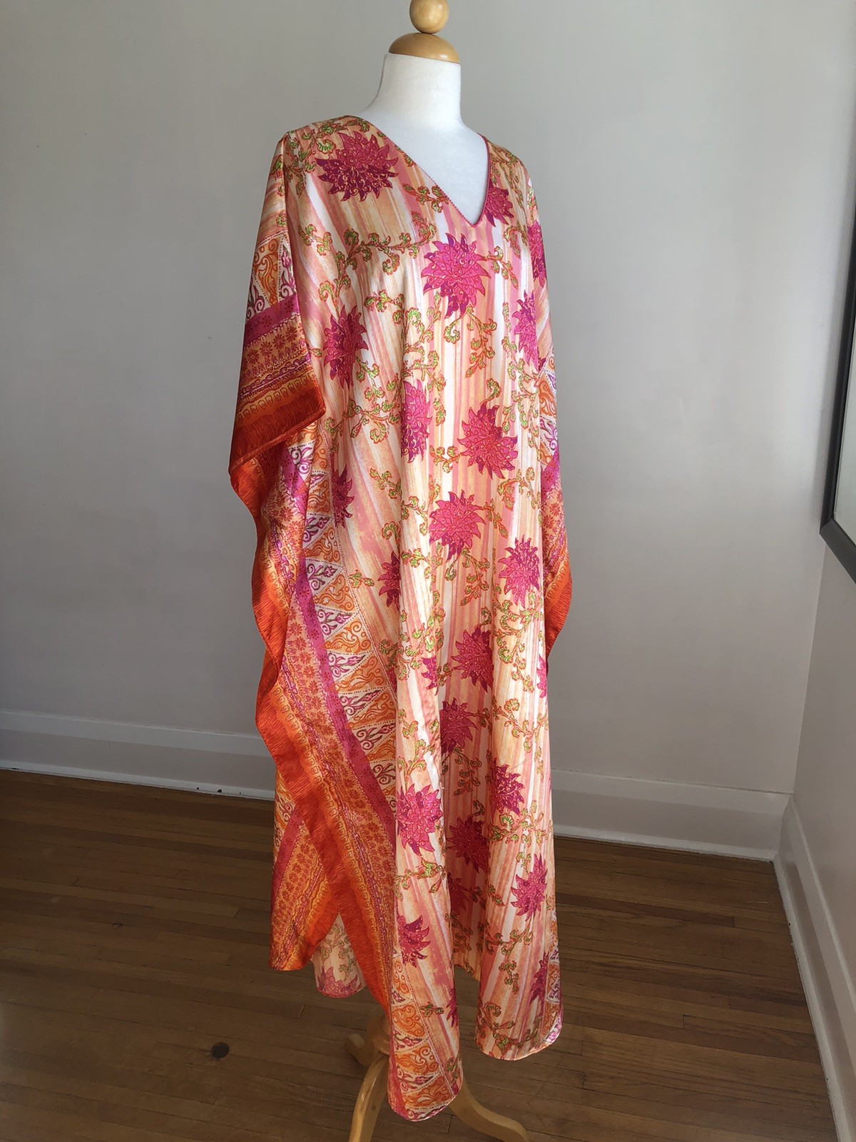 STUNNING VTG BARBIZON Pink & Orange Silky Satin Caftan Dress SZ O/S