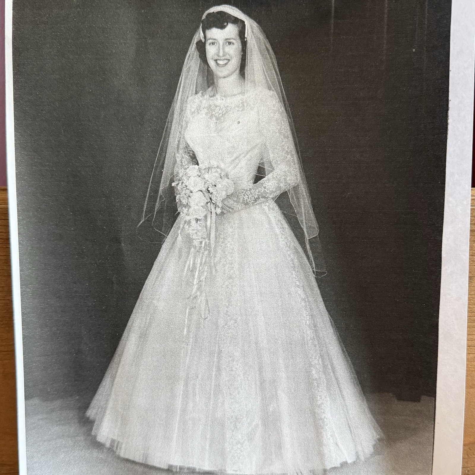 VTG 50s MCM Ivory Cupcake Accordion Tulle Lace Satin Wedding Dress & Headpiece