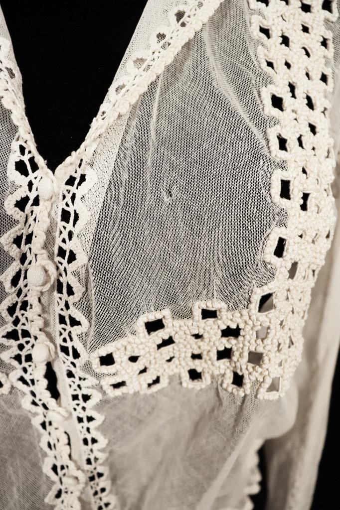 Antique French Edwardian Cotton Hand Embroidered Lace Blouse 42″ Bust