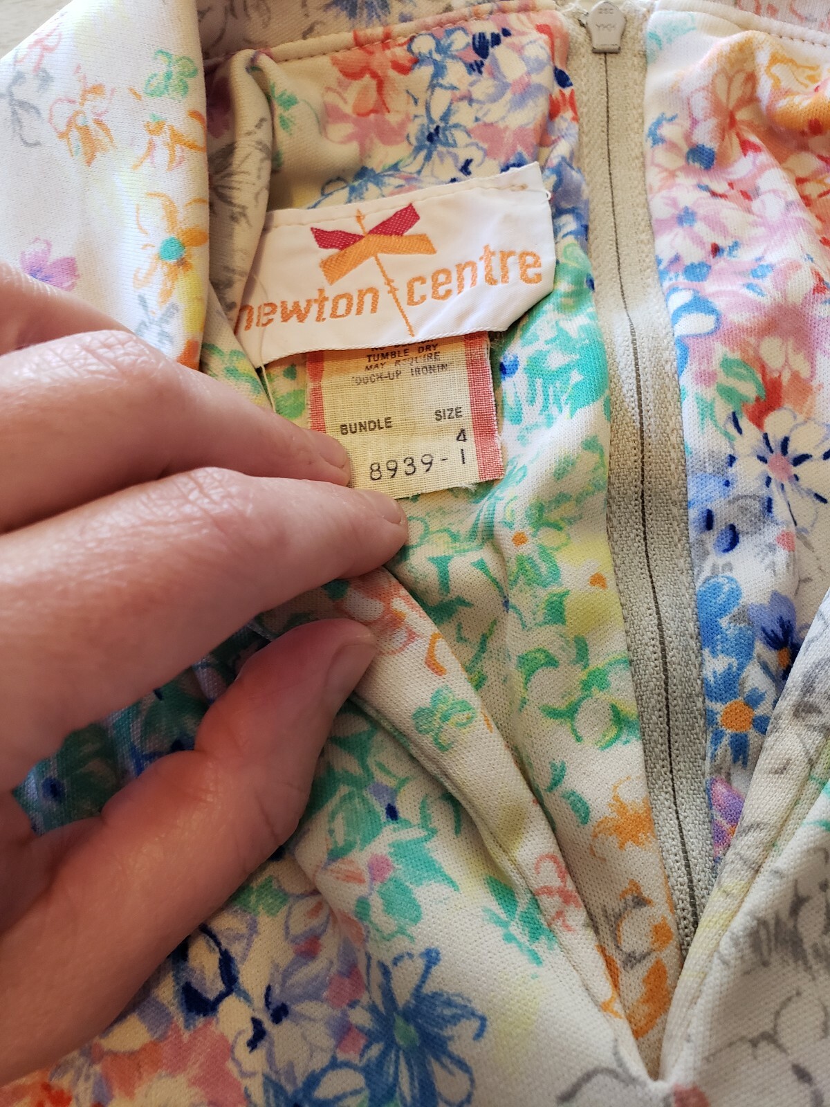 1970’s 1980’s women’s Mod. floral collared vintage top Size S (4) Newton Centre 