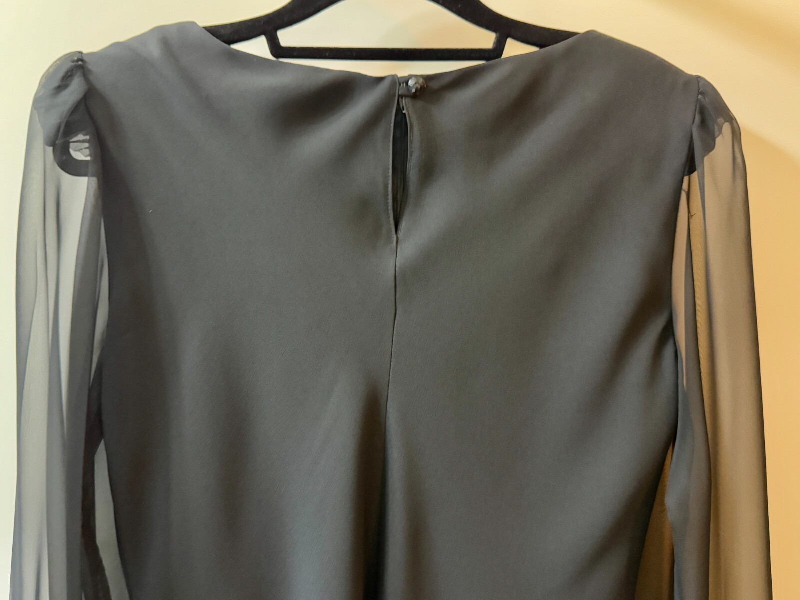 Hampton Nites sz 8 Women’s Sheer Sleeved Ruffled Hem Black Dress #291