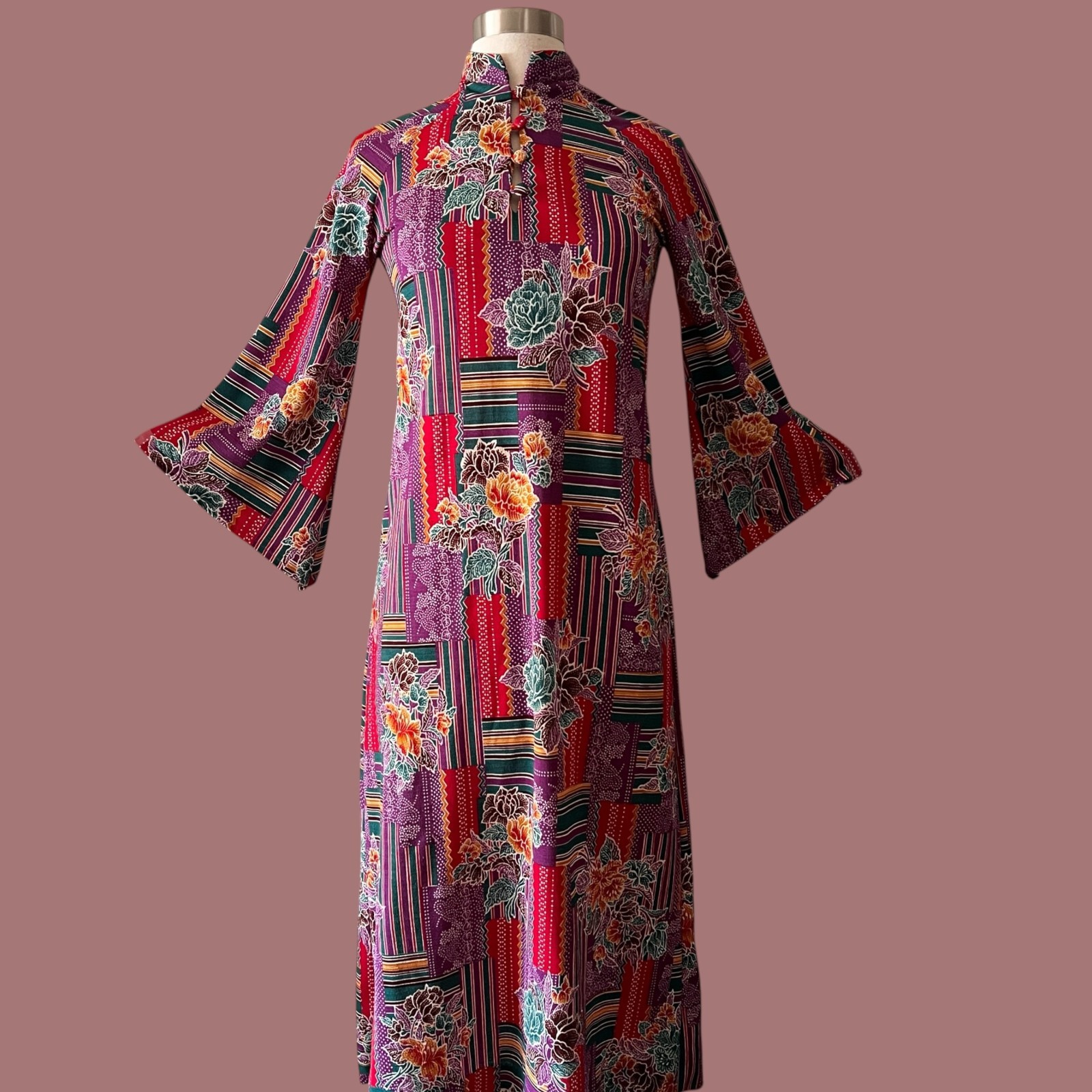 Vintage 70s Abstract Floral Patterned Dress with Angel Wing Sleeves