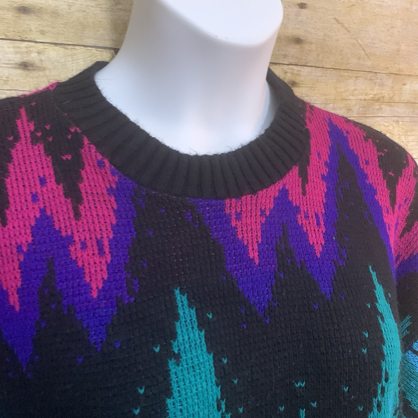 VTG Classic Essentials Size 24W Sweater Black Pink Blue Green Geometric Pattern