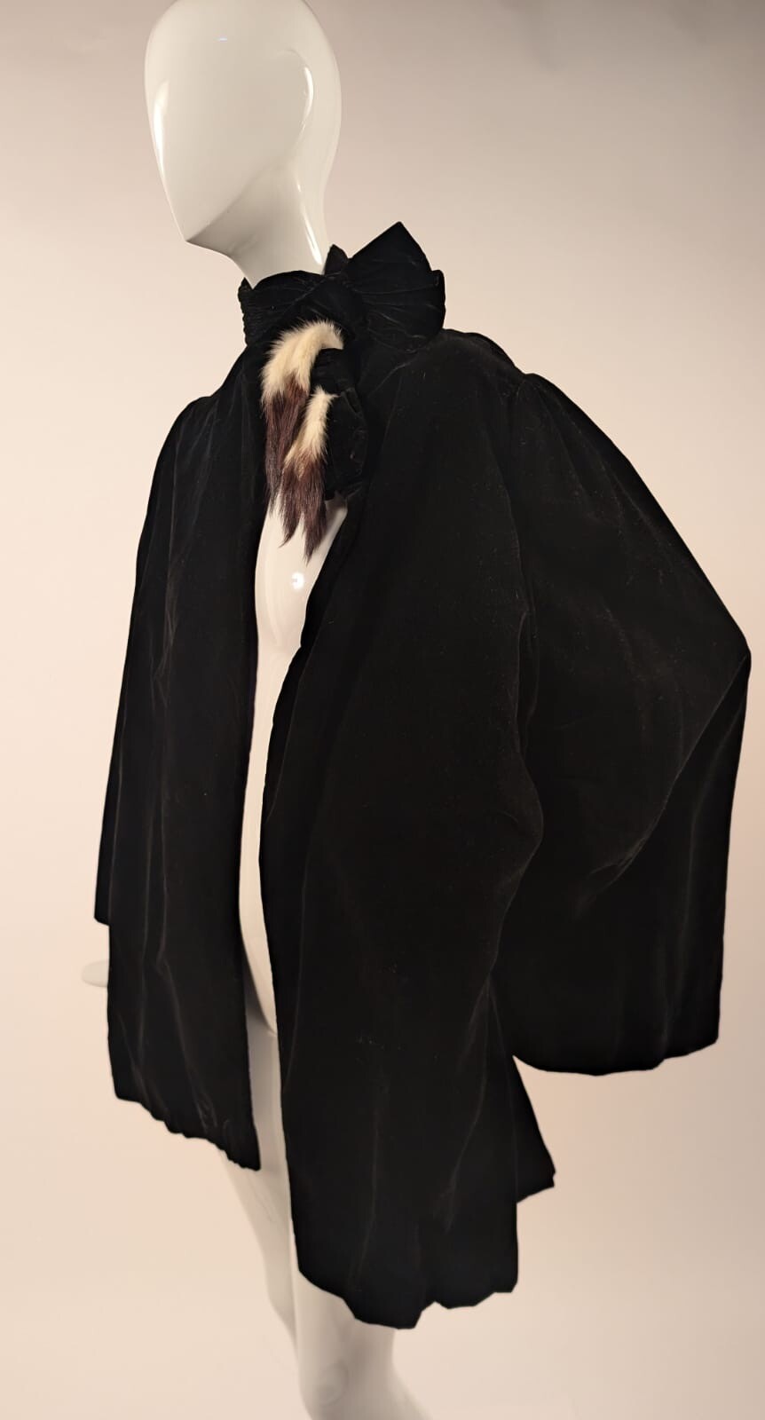 1930’S BELL SLEEVE SILK VELVET JACKET W ERMINE TAIL + HAMMER SILK LINING