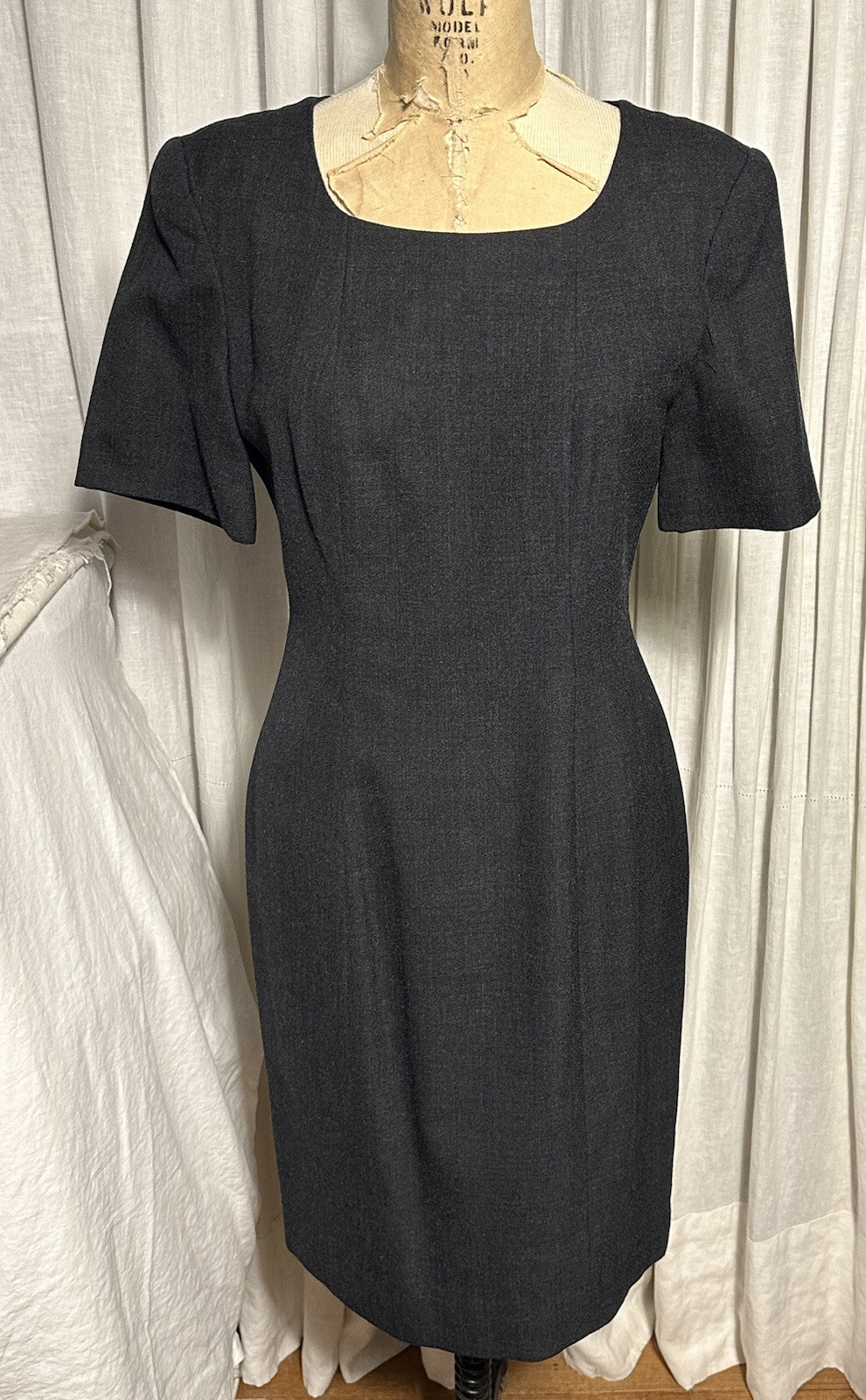 Vintage Constance Saunders Womens Grey /Red Wool Dress Suit S 6 Pre-owned