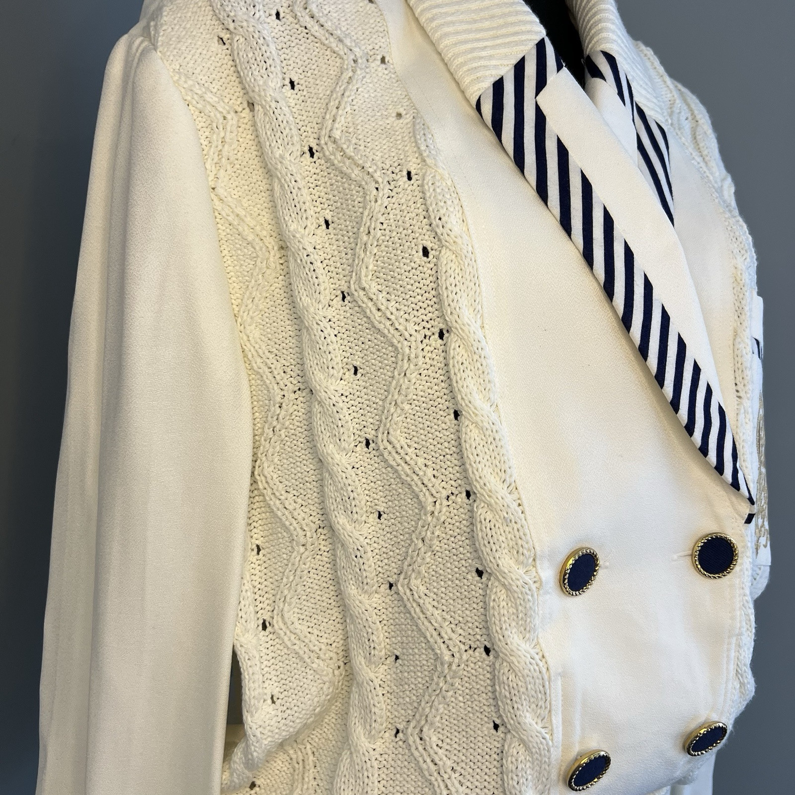 Vintage SideEffects White & Navy Cable Knit Sweater Embroidered Crest L Nautical