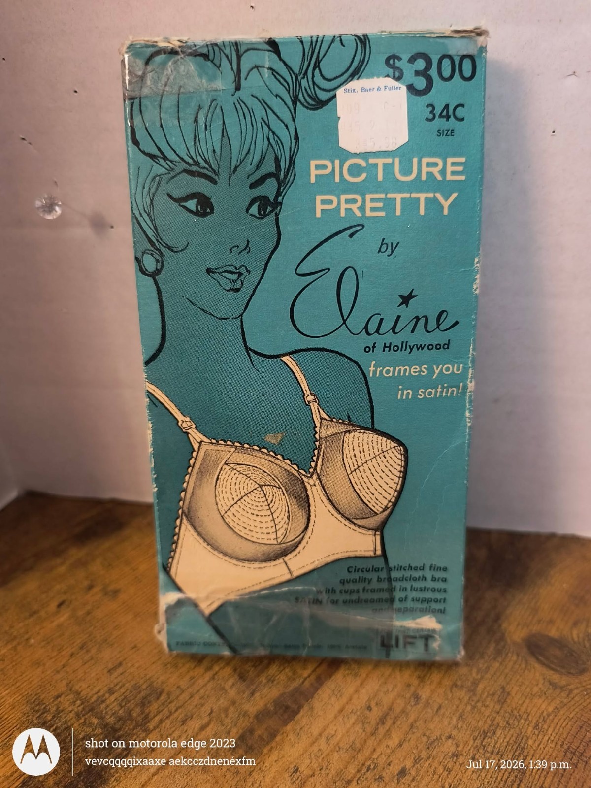 VINTAGE „PICTURE PRETTY” BRA BY ELAINE OF HOLLYWOOD – 34C