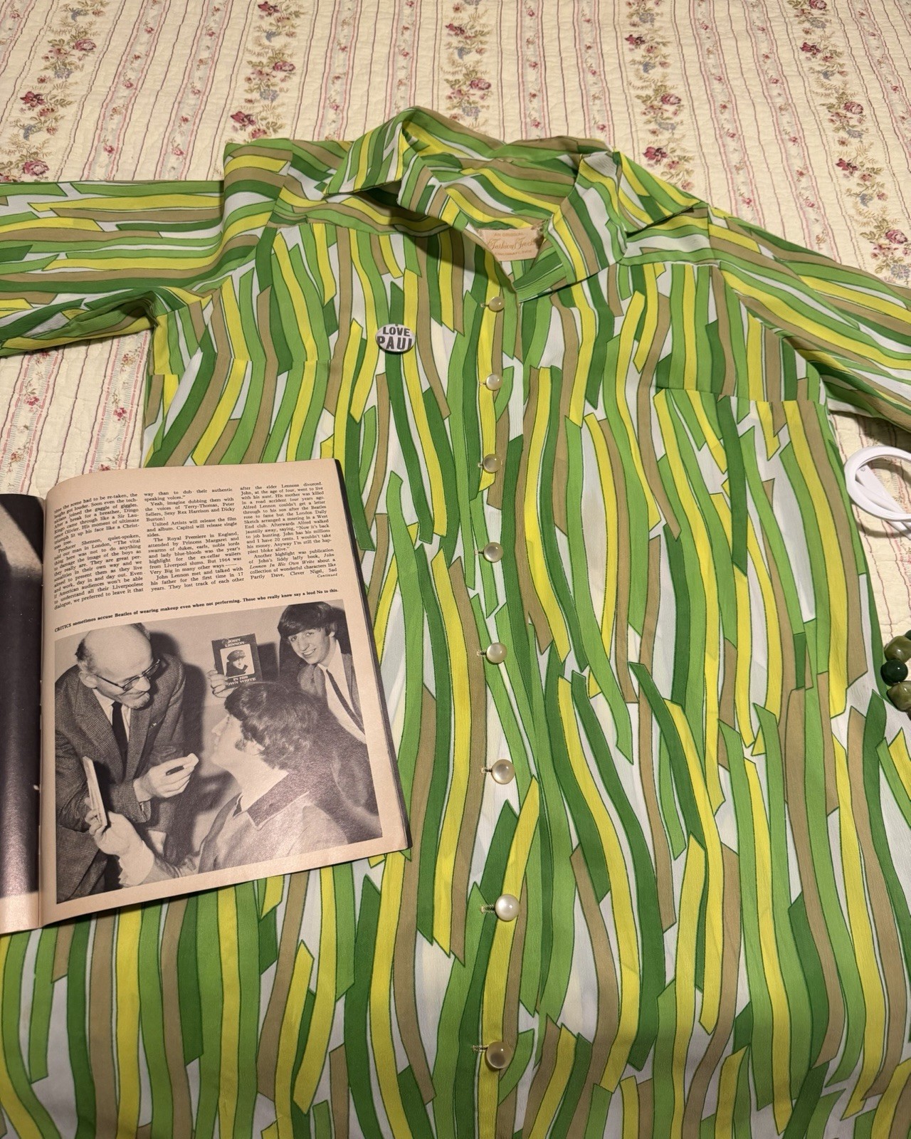 True Vintage 60s 70s Fashion Frocks Green Abstract Stripe Button Front Dress M L