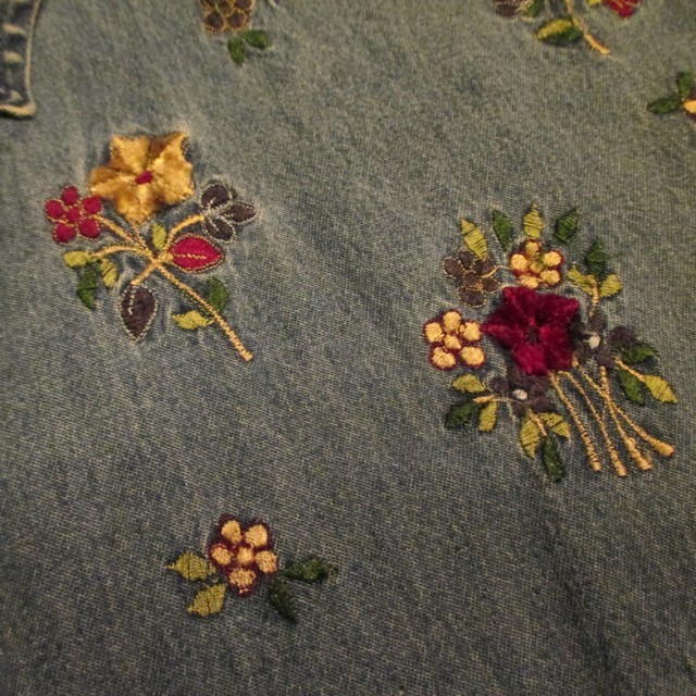 Vintage Passports Blue Denim Shirt Jacket Medium, Embroidered Floral