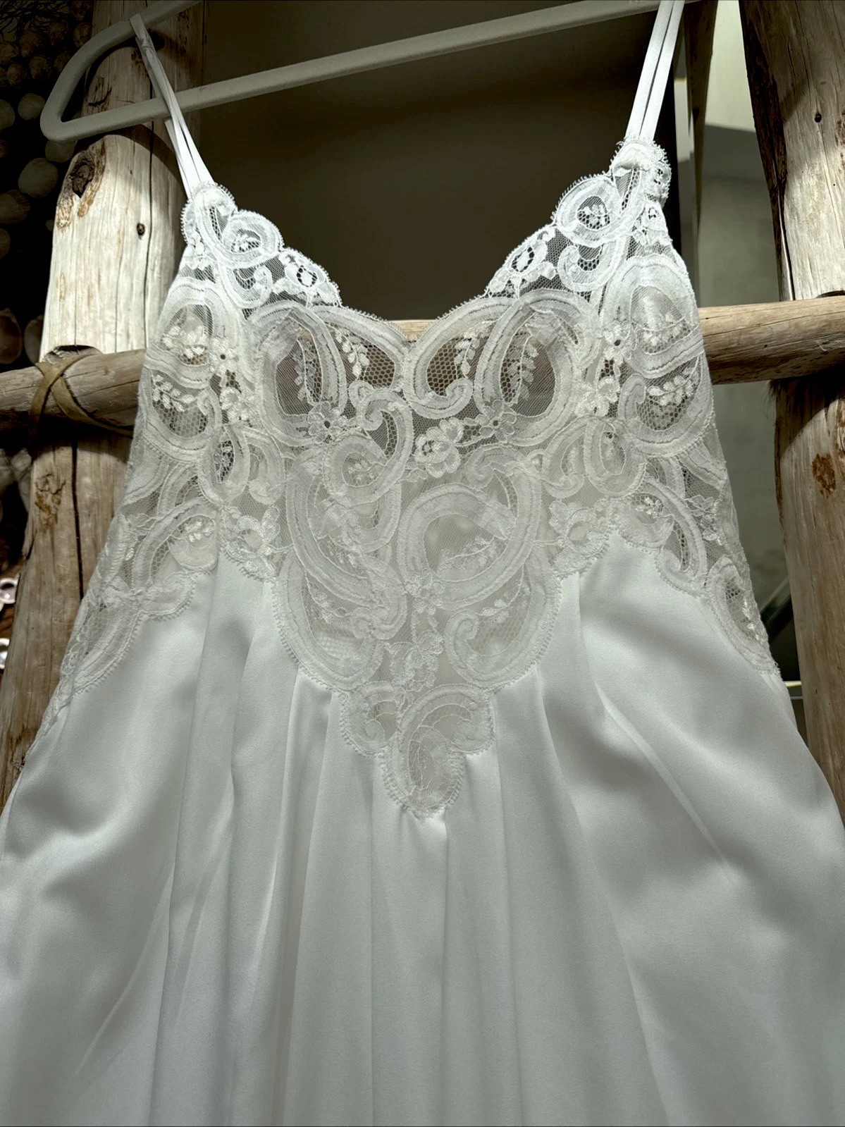 Gorgeous White Maxi Negligee Polyester Lace EVE’S COLLECTION NOS -Small