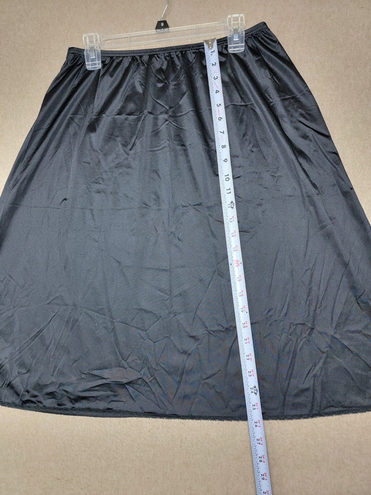 VTG ~~ VANITY FAIR Half Slip Black A-line 26″ Short Nylon Elastic Waist No Slit