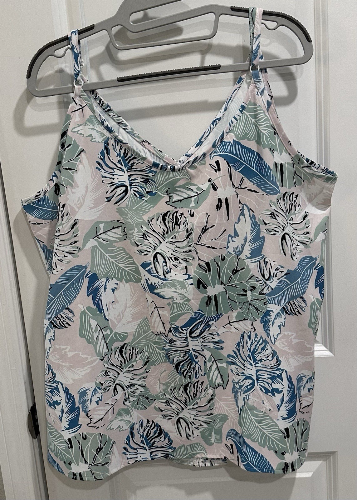 Classy! Stay Cool with this Front Button Up Tank Top. Soft Colors. 2XL. Light.