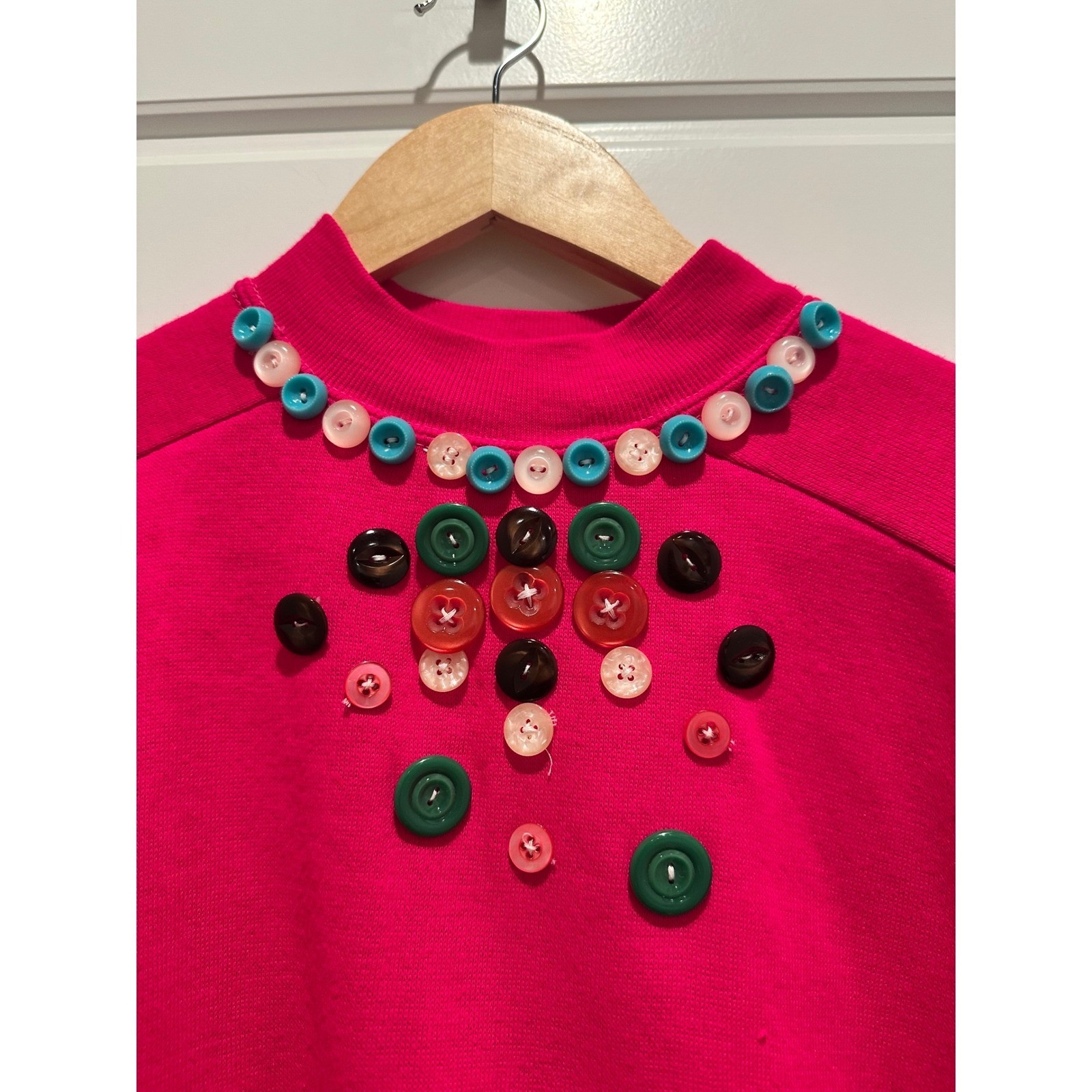 Vintage 80s Creslan Hot Pink Button Embellished Sweatshirt Large Cottage Funky